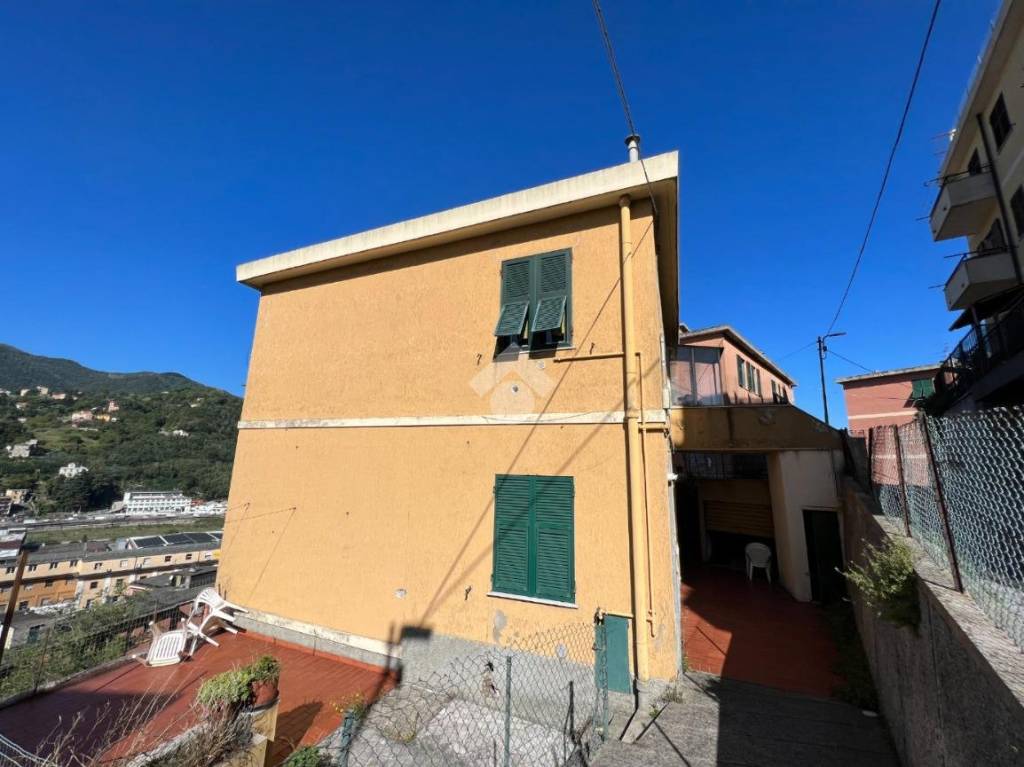 Villa Bifamiliare in vendita a Genova via campodonico, 40