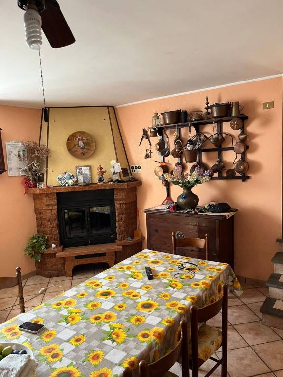 Villa Bifamiliare in in vendita da privato a Cisterna di Latina via Colle Marcaccio, 44