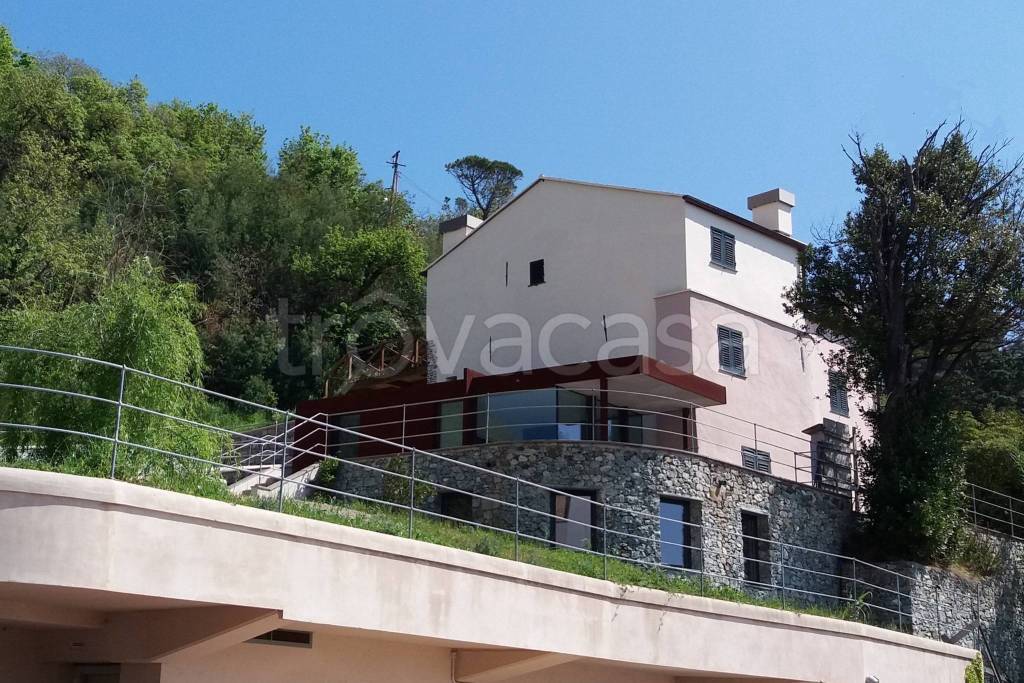 Villa Bifamiliare in vendita a Genova