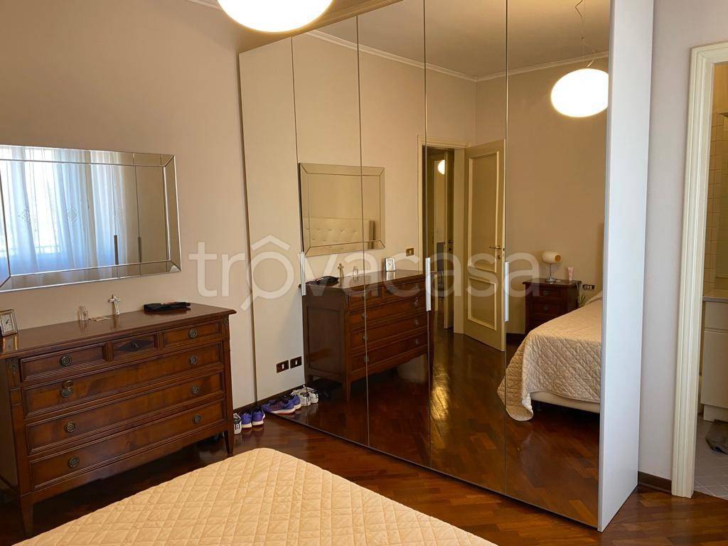 Appartamento in affitto a Modena via San Giovanni del Cantone, 20