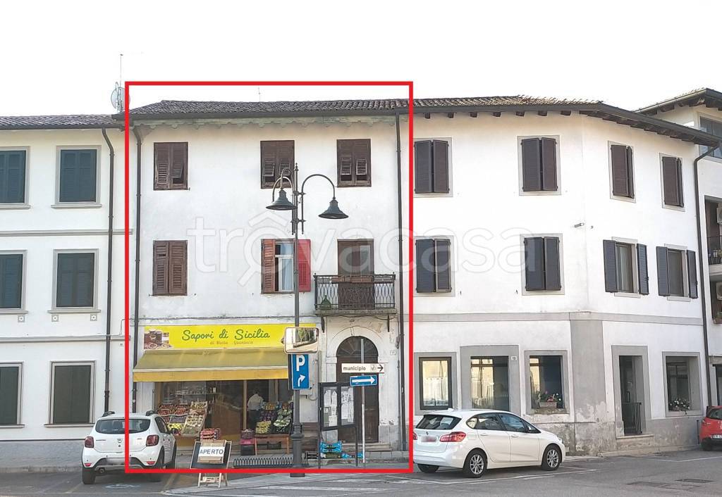Intero Stabile in vendita ad Aiello del Friuli piazza Roma, 10