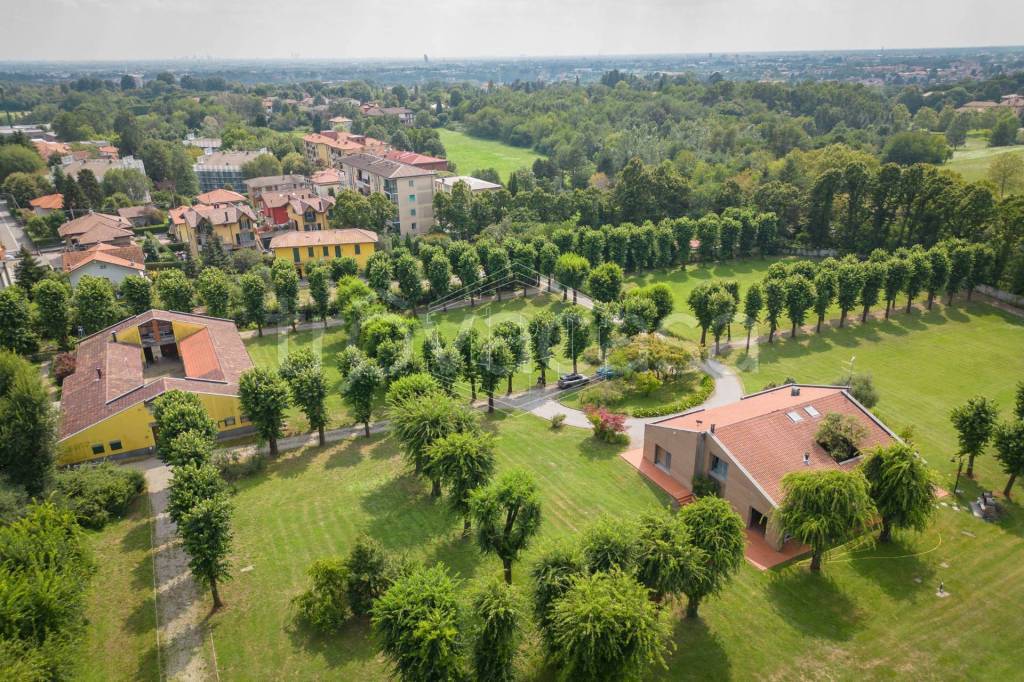 Villa in vendita a Besana in Brianza via ss Vitale e Agricola