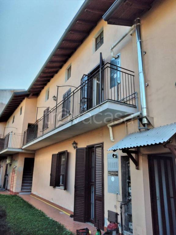 Villa in vendita a Borgolavezzaro via Roma, 20