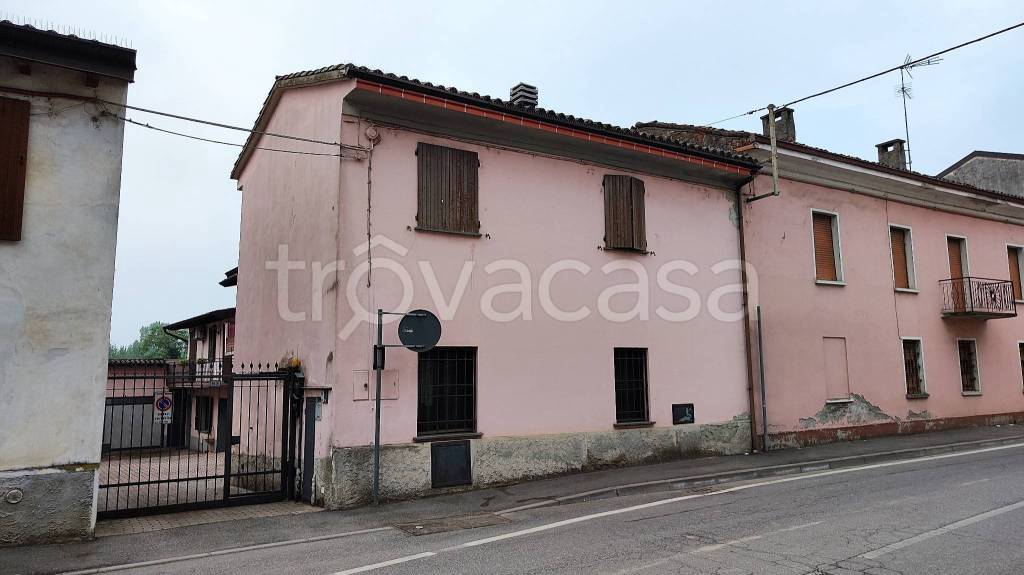 Casa Indipendente in vendita a Spinadesco via Roma, 63