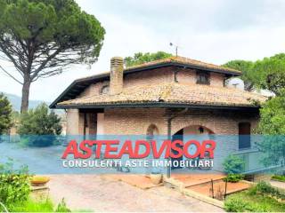 Villa all'asta a montecalvo in foglia frazione borgo massano - via marmolada, 1