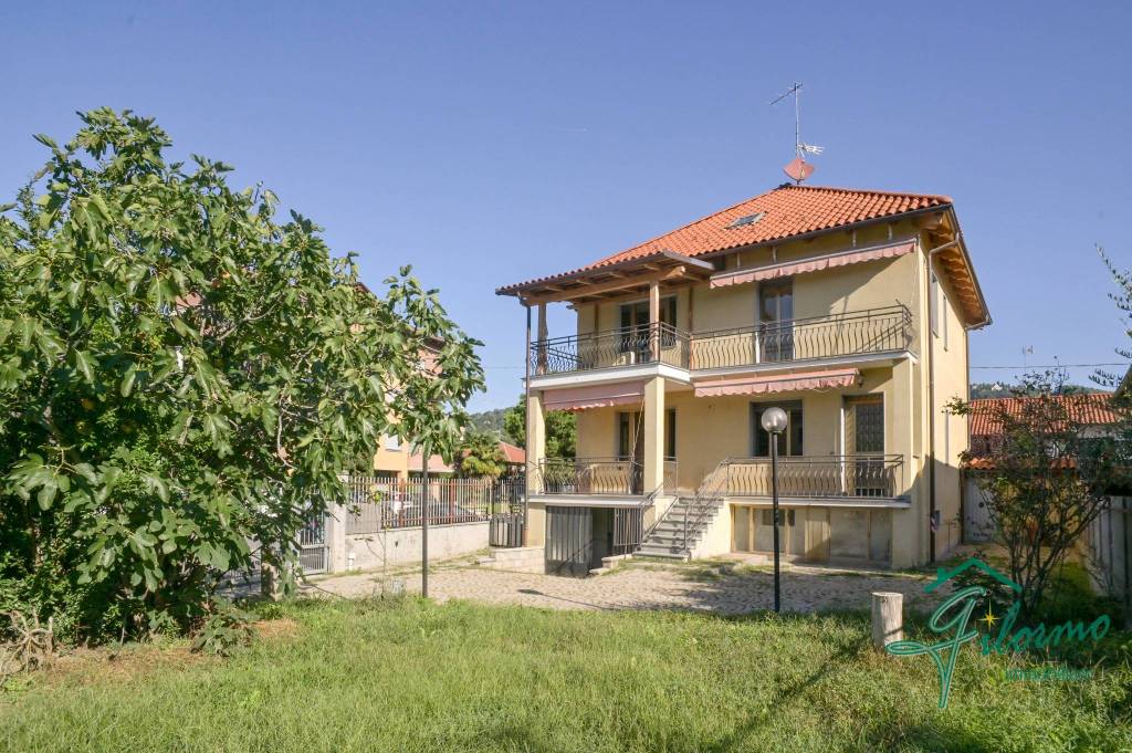 Villa Bifamiliare in vendita a Moncalieri via Massimo Montano