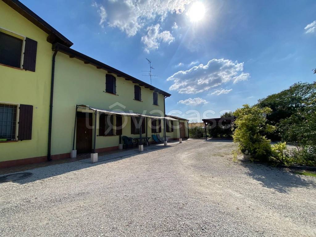 Villa Bifamiliare in vendita a Concordia sulla Secchia piazza della Repubblica