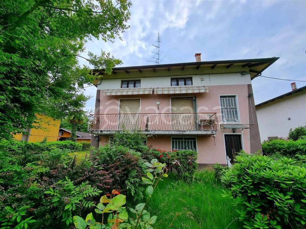 Villa in vendita a Cossato via per Castelletto Cervo, 232