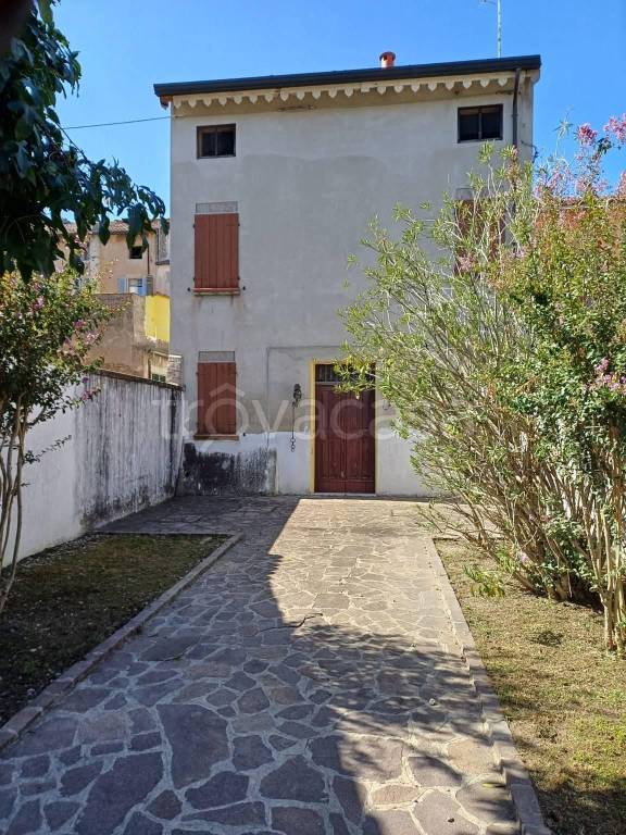 Villa in in vendita da privato a Finale Emilia piazza Alfredo Baccarini, 3