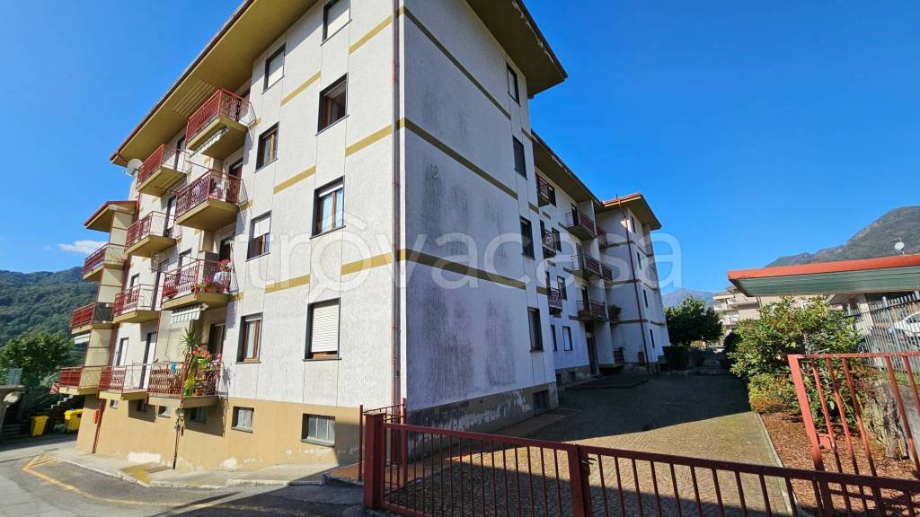 Appartamento in vendita a Varallo via per Scopelletto