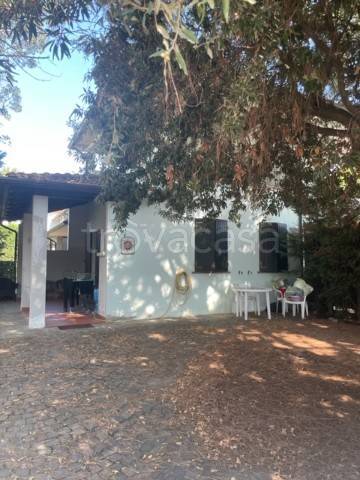 Villa Bifamiliare in vendita a Comacchio viale dei Tigli, 8