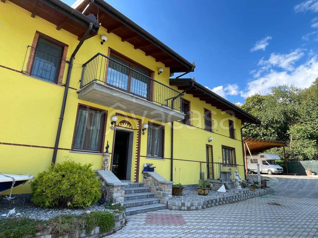 Villa in affitto a Varese via Dobbiaco