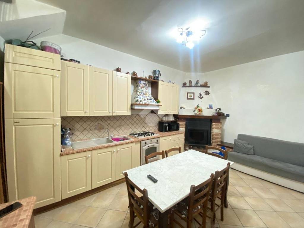 Appartamento in vendita a Pimonte via San Giovanni, 15