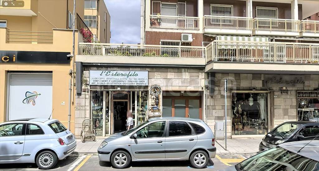 Negozio in vendita a Cagliari viale Guglielmo Marconi, 32