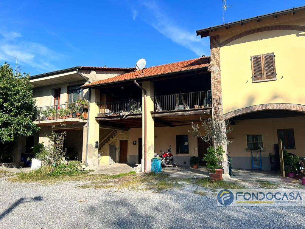 Appartamento in vendita a Lentate sul Seveso via Montesanto