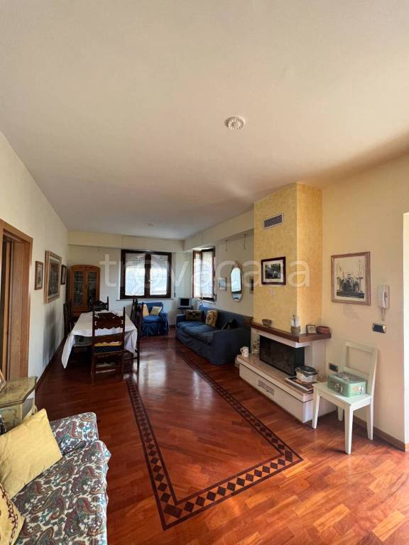 Appartamento in vendita a Servigliano via Giuseppe Garibaldi, 6