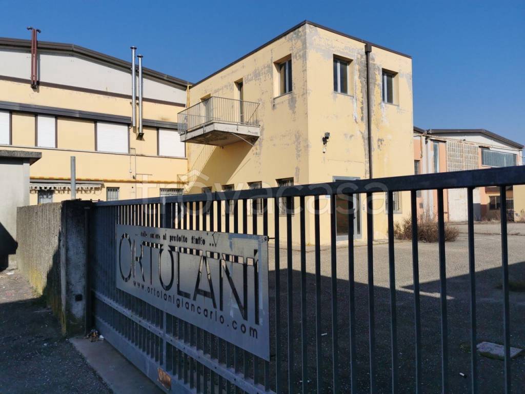 Capannone Industriale in vendita a Molinella via Malvezza, 12