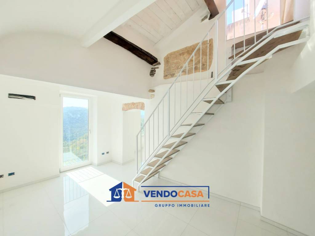 Appartamento in vendita a Finale Ligure piazza San Bartolomeo