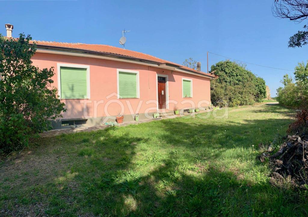 Villa in vendita a Santo Stefano Belbo