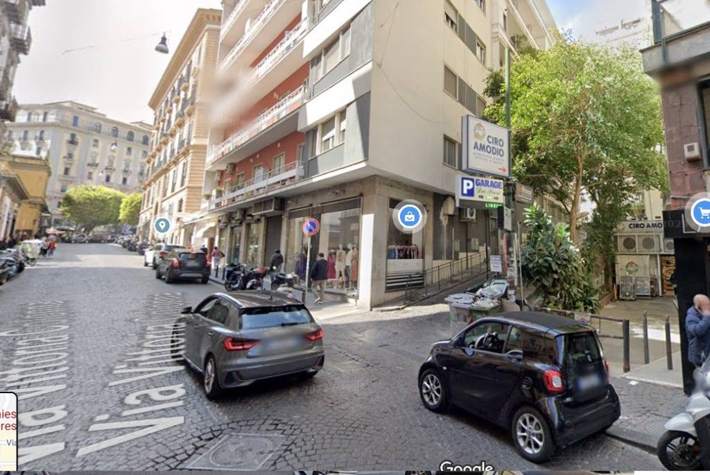 Loft in affitto a Napoli via Vittoria Colonna, 27