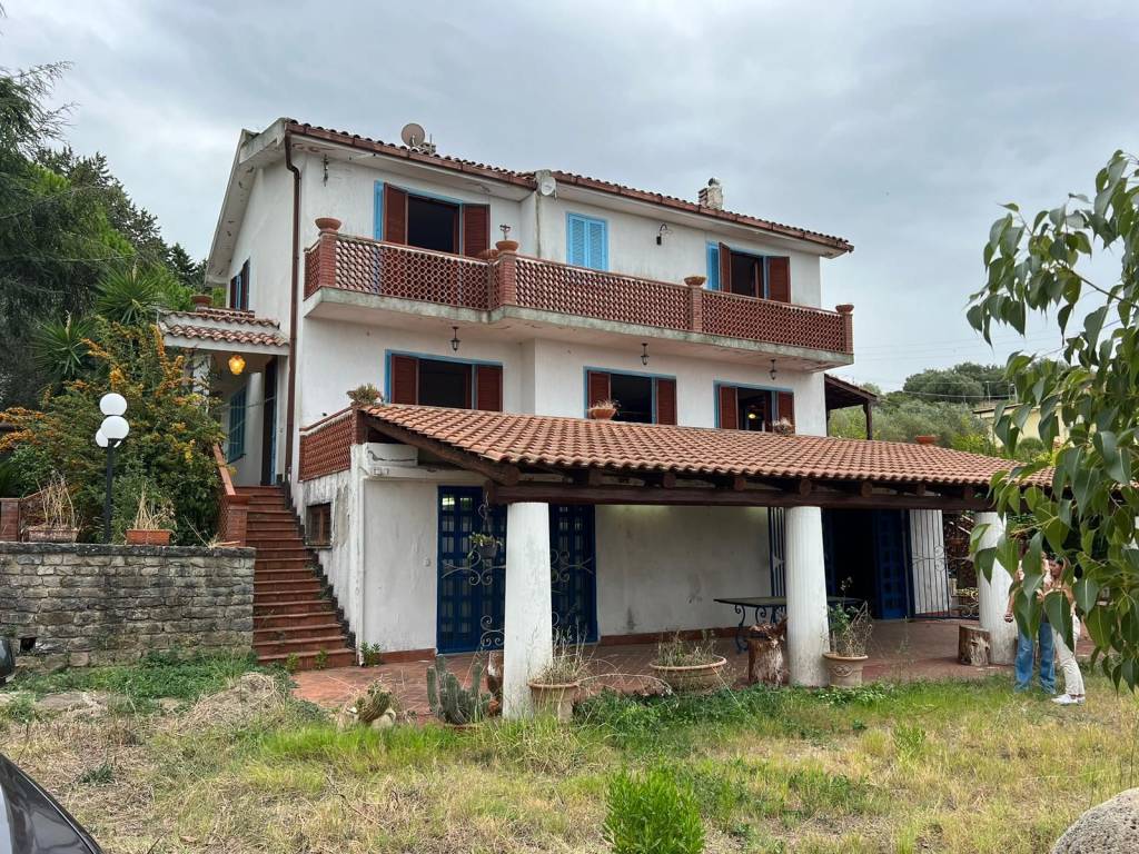 Villa in vendita ad Agropoli via Benedetto Croce
