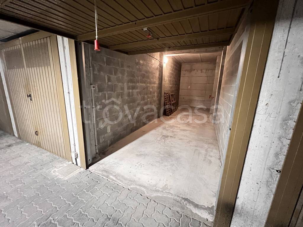 Garage in vendita a Costigliole d'Asti viale Corrado Bianco, 28