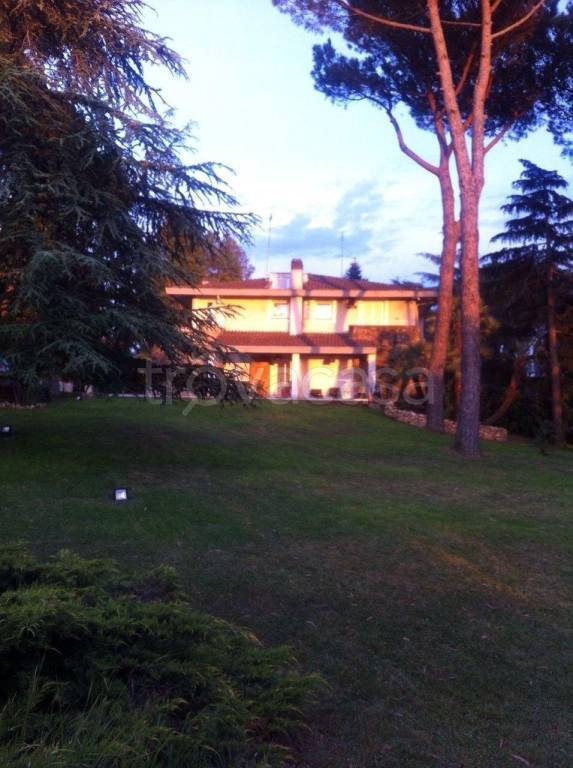Villa Bifamiliare in in vendita da privato a Roma via del Monte di Casa, 21