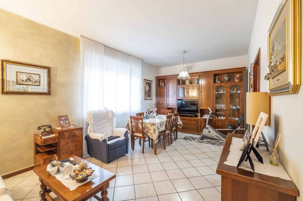 Appartamento in vendita a Novara via Lazzarino e.