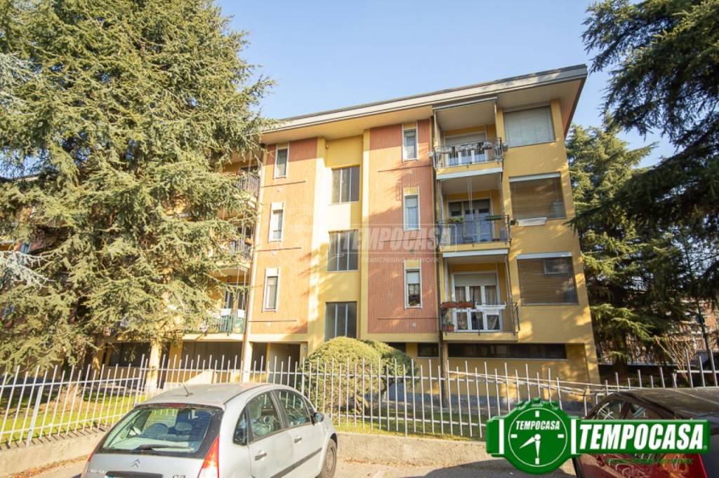 Appartamento in vendita ad Agrate Brianza via Alcide De Gasperi, 10