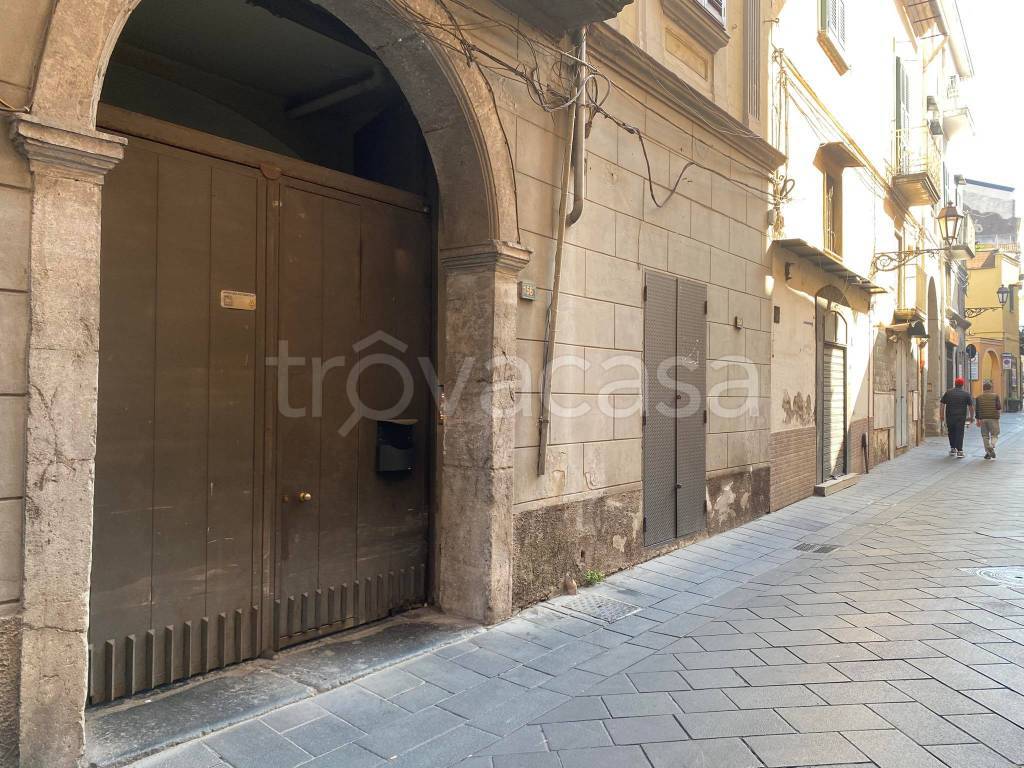 Negozio in vendita a Nocera Inferiore corso Vittorio Emanuele ii, 154