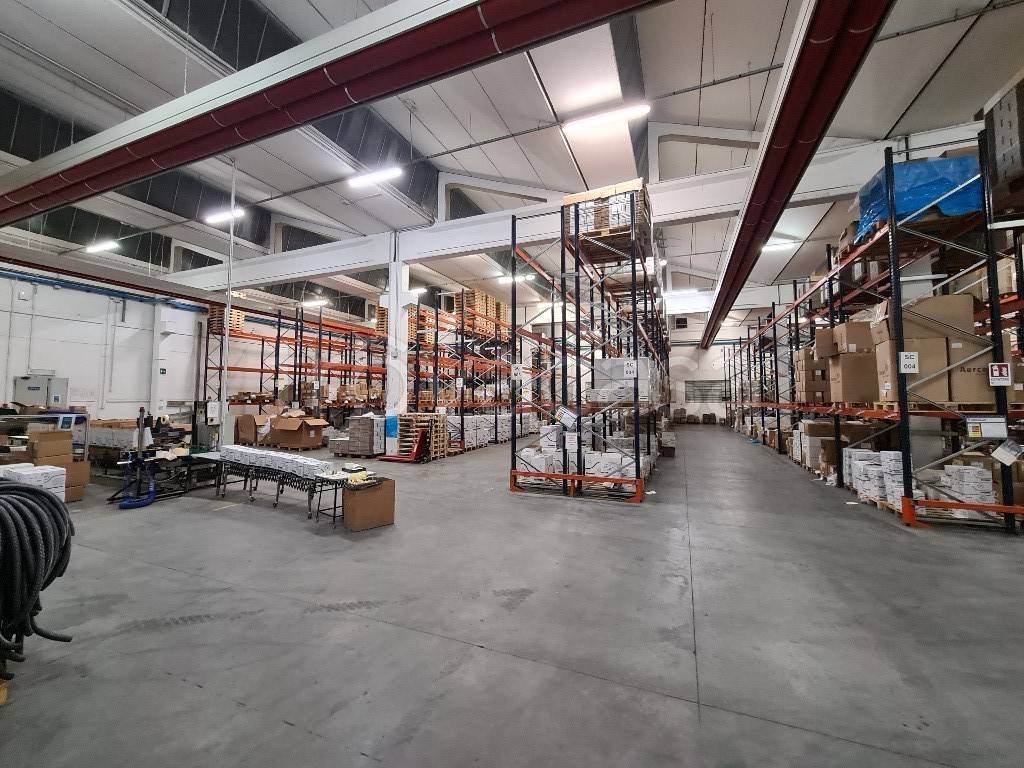 Capannone Industriale in vendita a Reggio nell'Emilia