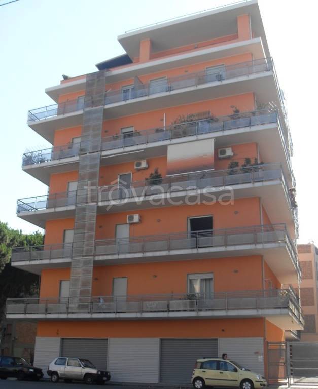 Ufficio in affitto a Reggio di Calabria via Sbarre Inferiori, 379
