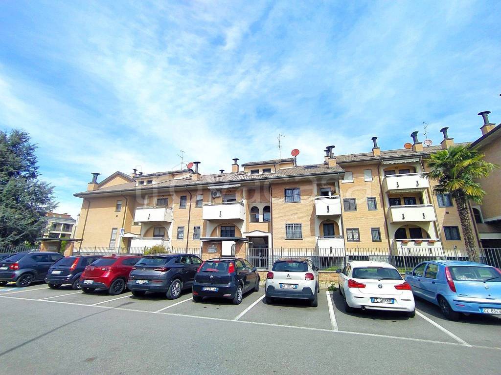 Appartamento in vendita a Siziano via Pier Paolo Pasolini, 24