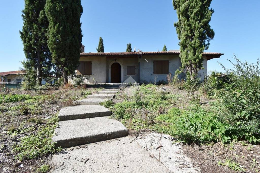 Villa in vendita a Grassobbio via Don Luigi Sturzo, 2