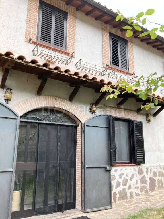 Villa a Schiera in in vendita da privato ad Antrodoco frazione Rocca di Corno