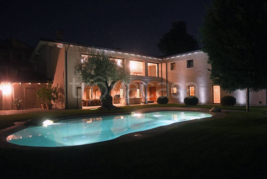 Villa in vendita ad Adro via Nigoline
