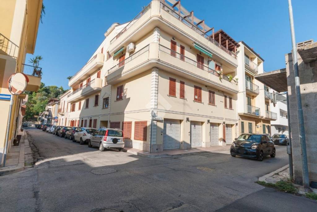 Appartamento in vendita a Roseto degli Abruzzi via Attilio Triboletti, 46