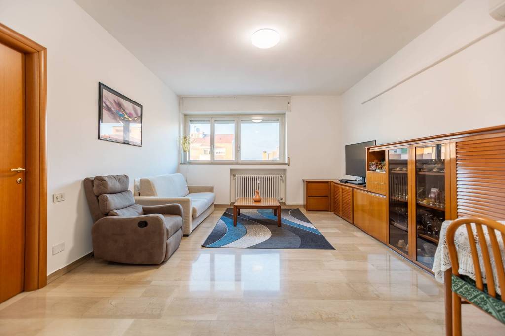 Appartamento in vendita a Sesto San Giovanni via Vincenzo Bellini, 23