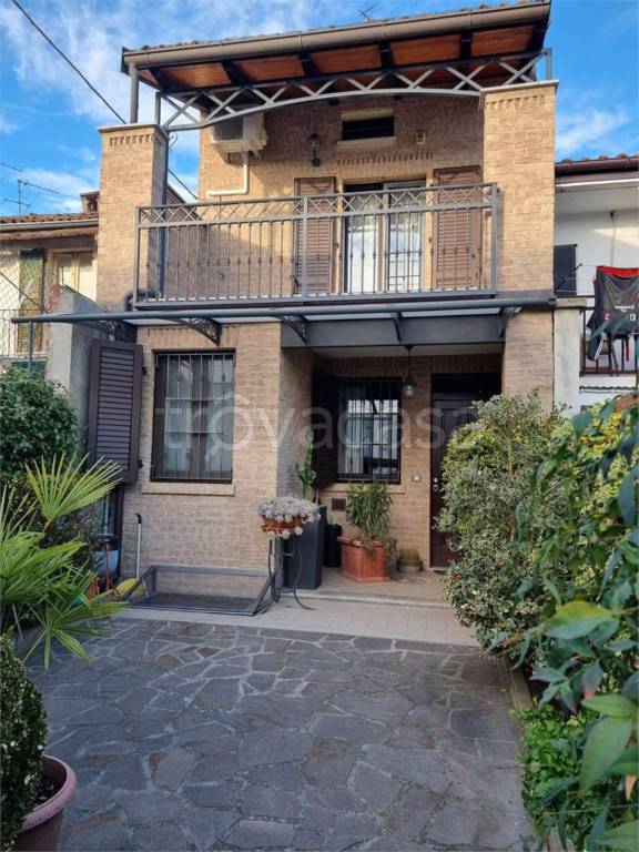 Villa in vendita a Felizzano via Roma