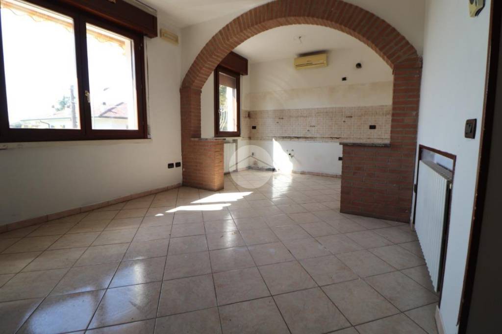 Appartamento in vendita a Castel d'Ario via Antonio Gramsci