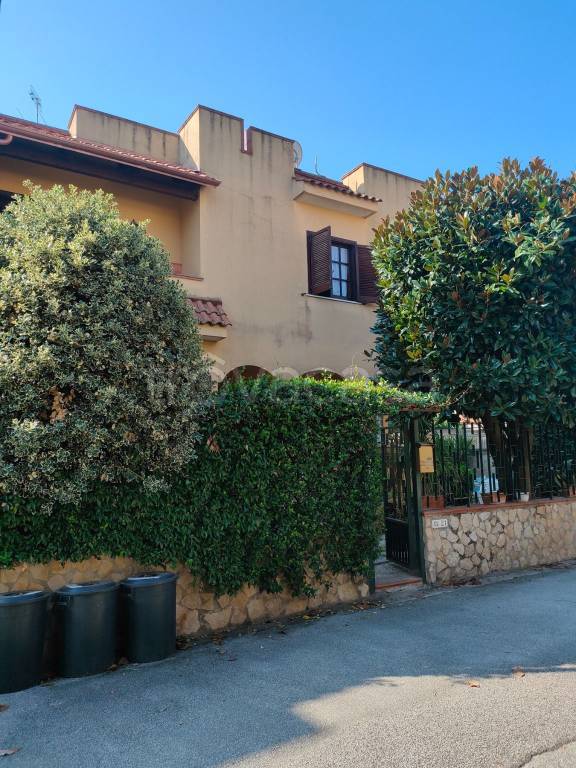 Villa Bifamiliare in vendita a Giugliano in Campania via Lago Patria, 17