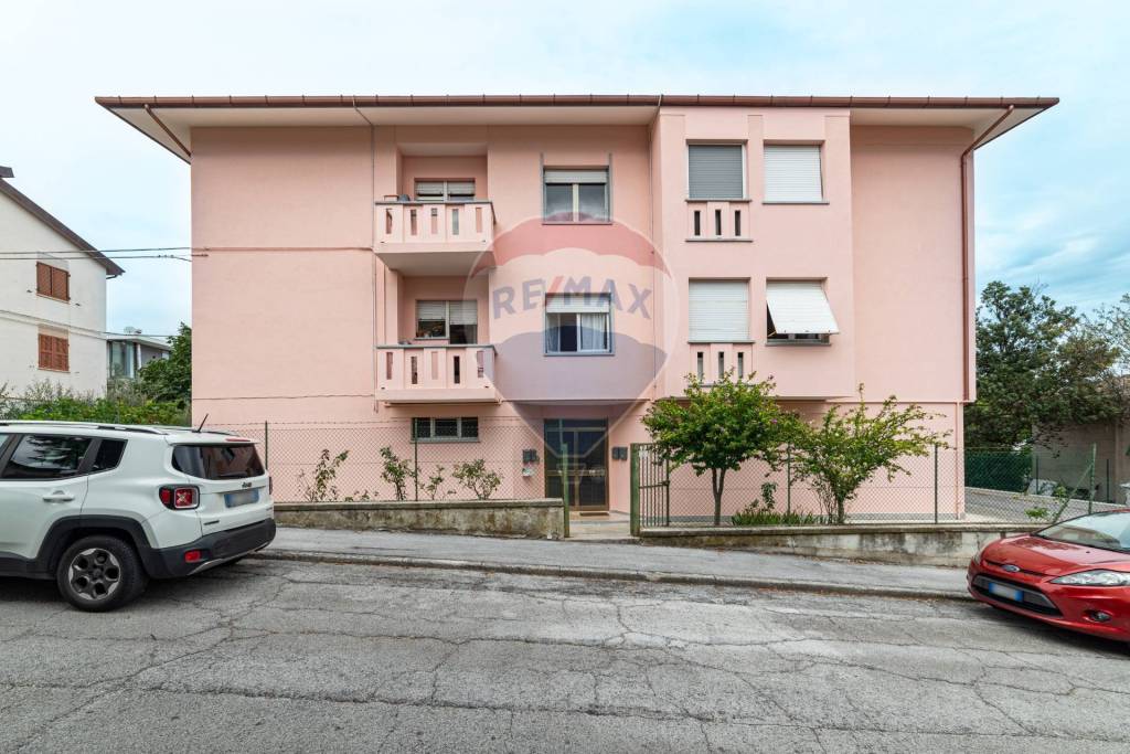 Appartamento in vendita a Monsano via Ruggero Fazi, 2
