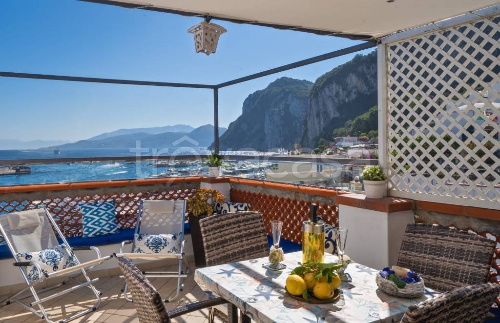 Appartamento in in vendita da privato a Capri via Cristoforo Colombo, 43