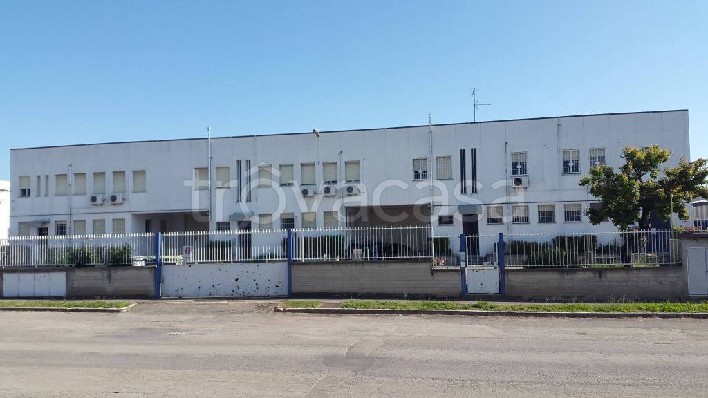 Capannone Industriale in in vendita da privato a Valsamoggia via Giuseppe Di Vittorio, 21