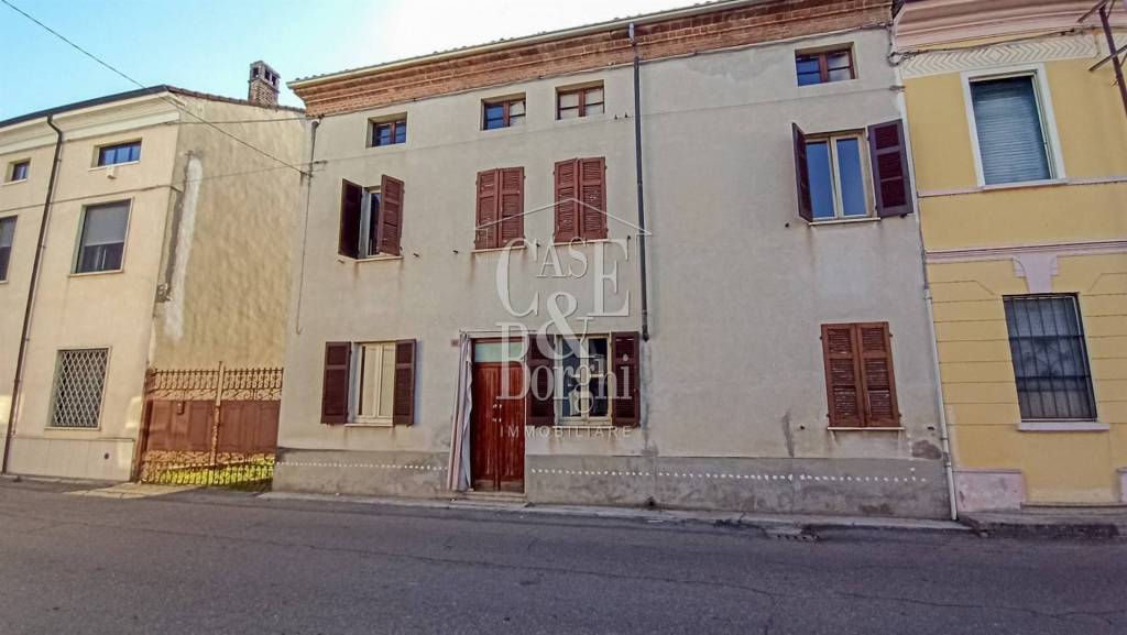 Casa Indipendente in vendita a Cornale e Bastida via Roma, 40