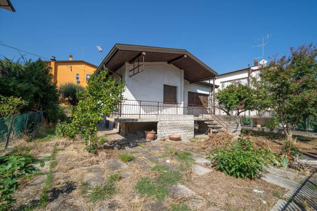Casa Indipendente in vendita a Cesena via Ada Negri, 49