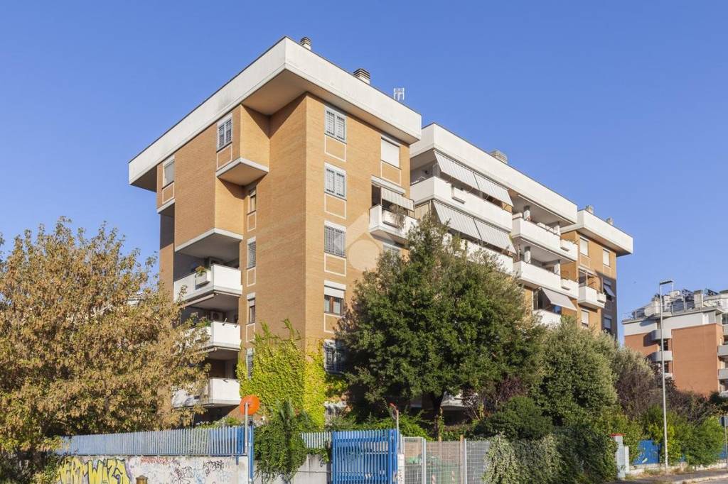 Appartamento in vendita a Roma viale Avignone
