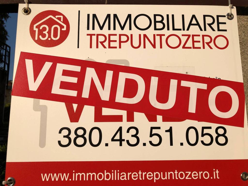 Attico in vendita a Varese via Monguelfo, 8