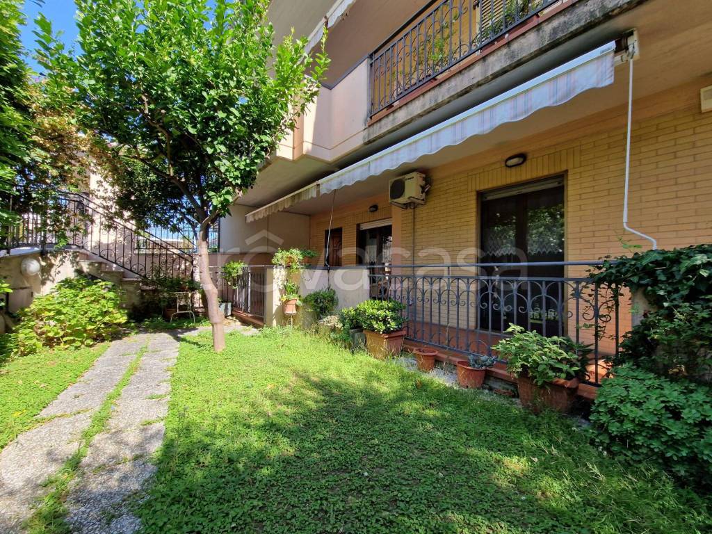 Appartamento in vendita a San Benedetto del Tronto via Toscana, 171