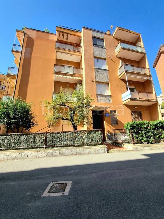 Appartamento in vendita a Spotorno via Laiolo, 10